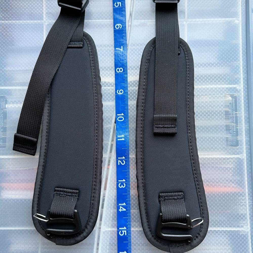 Tom Bihn 1" padded hip belt black NWOT